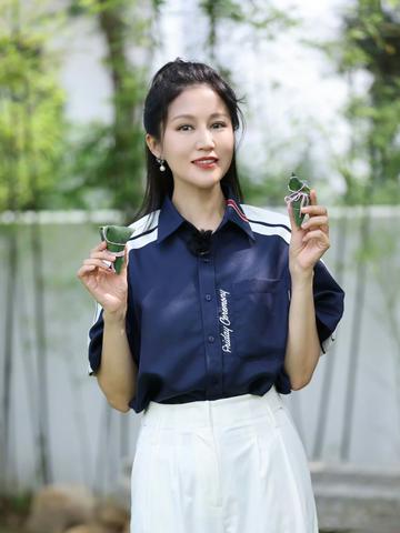 鲍蕾