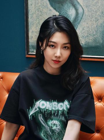 颜卓灵