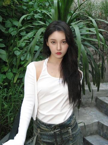 姜贞羽